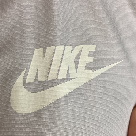 Nike Sportswear Women’s Windrunner Hooded Jacket Medium - Picture 6 of 16